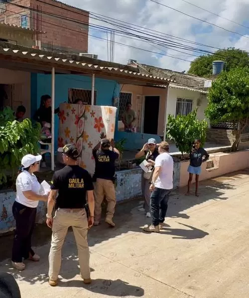 Gaula Militar Magdalena de la Segunda Brigada y UNDECO entregan ayudas a familias afectadas por la ola invernal en Santa Marta
