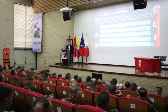 El Comando de Transformación del Ejército del Futuro participó como ponente en el entrenamiento de conducción operacional