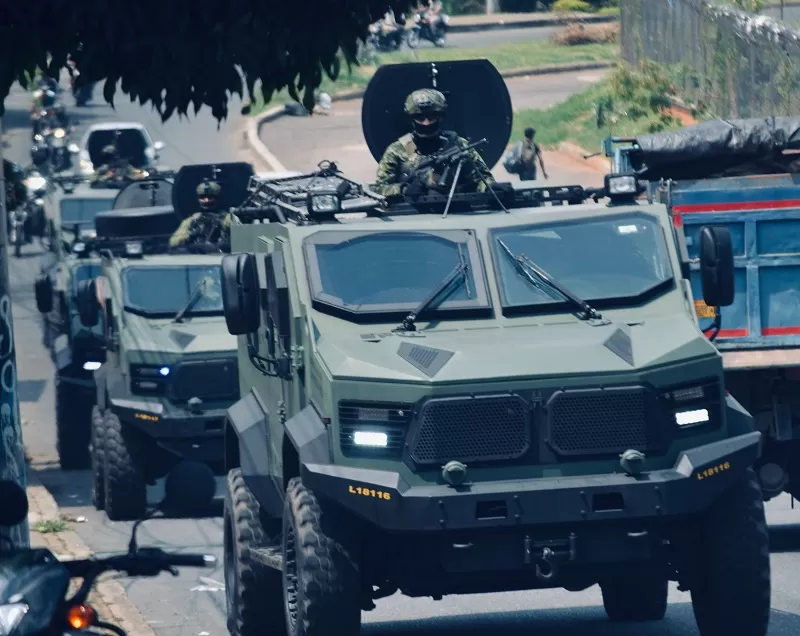 Ejército Nacional fortalece sus capacidades con la incorporación de vehículos blindados Hunter TR-12 para operaciones urbanas
