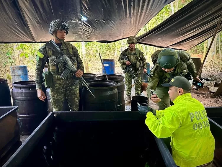 Desmantelados dos laboratorios de permanganato del Bloque Amazonas Manuel Marulanda en el Guaviare