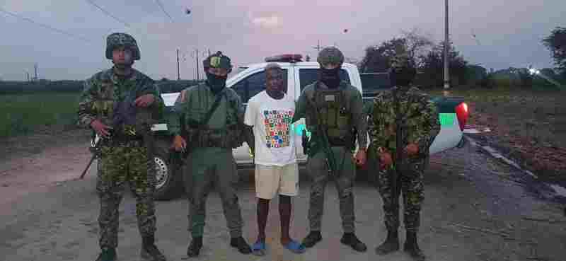 Ejército Nacional y Policía capturan a alias Pocoyó, temido pandillero en Guachené, Cauca