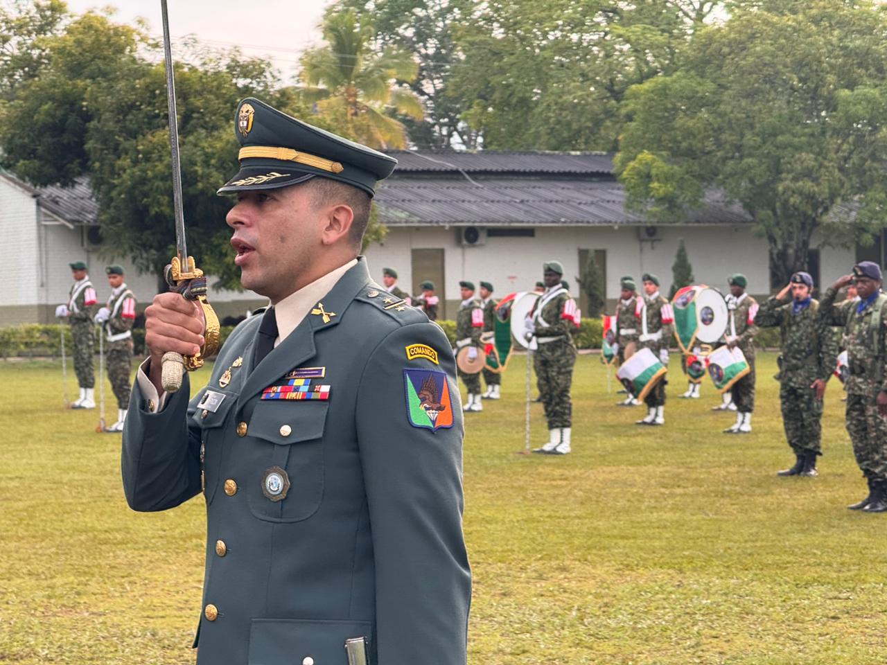 El teniente coronel Luis Carlos Rincón López asume como nuevo director de la Escuela de Asalto Aéreo, del Ejército Nacional
