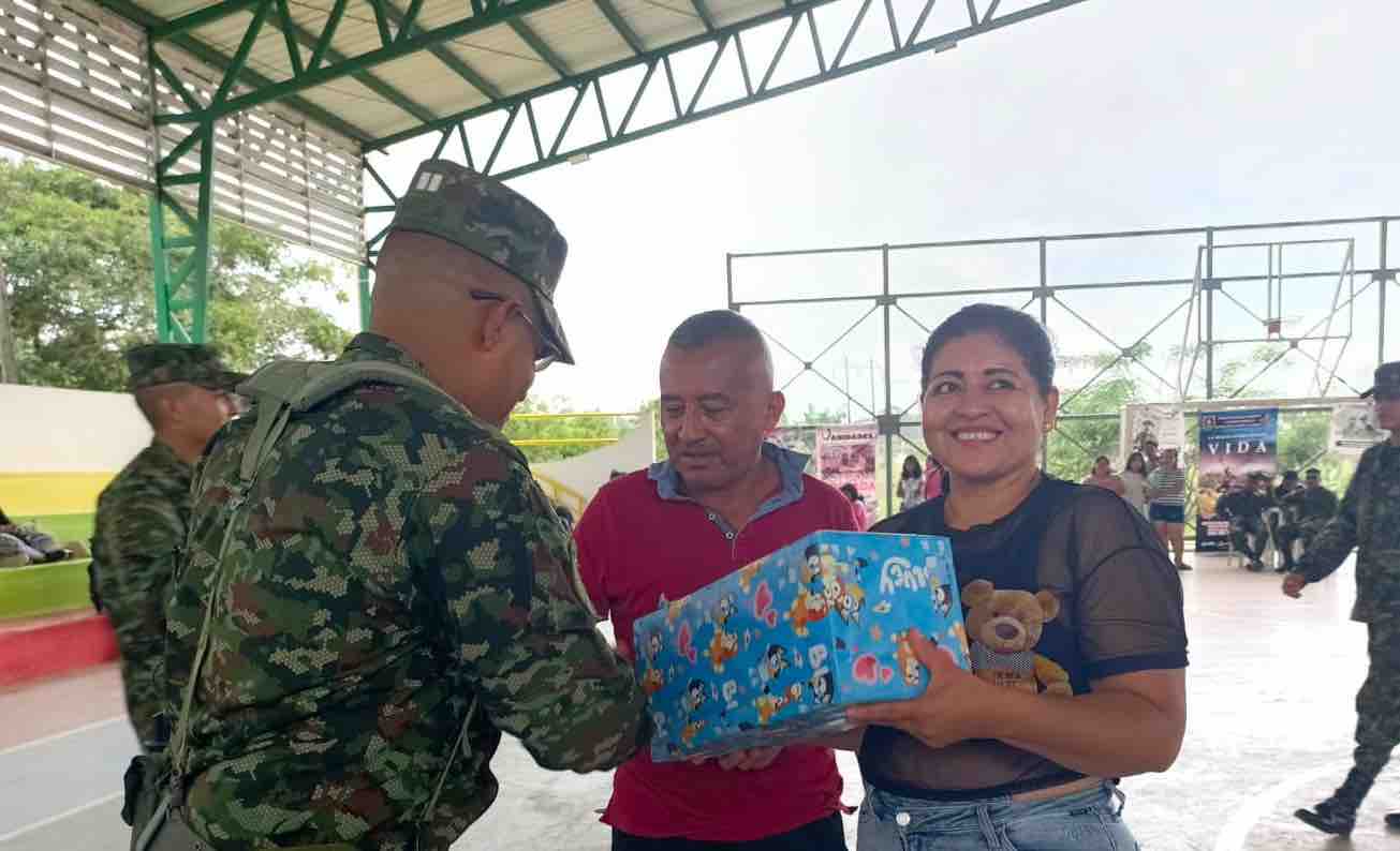 El Ejército Nacional fortalece el bienestar comunitario con Jornada de Apoyo al Desarrollo en Planadas, Putumayo