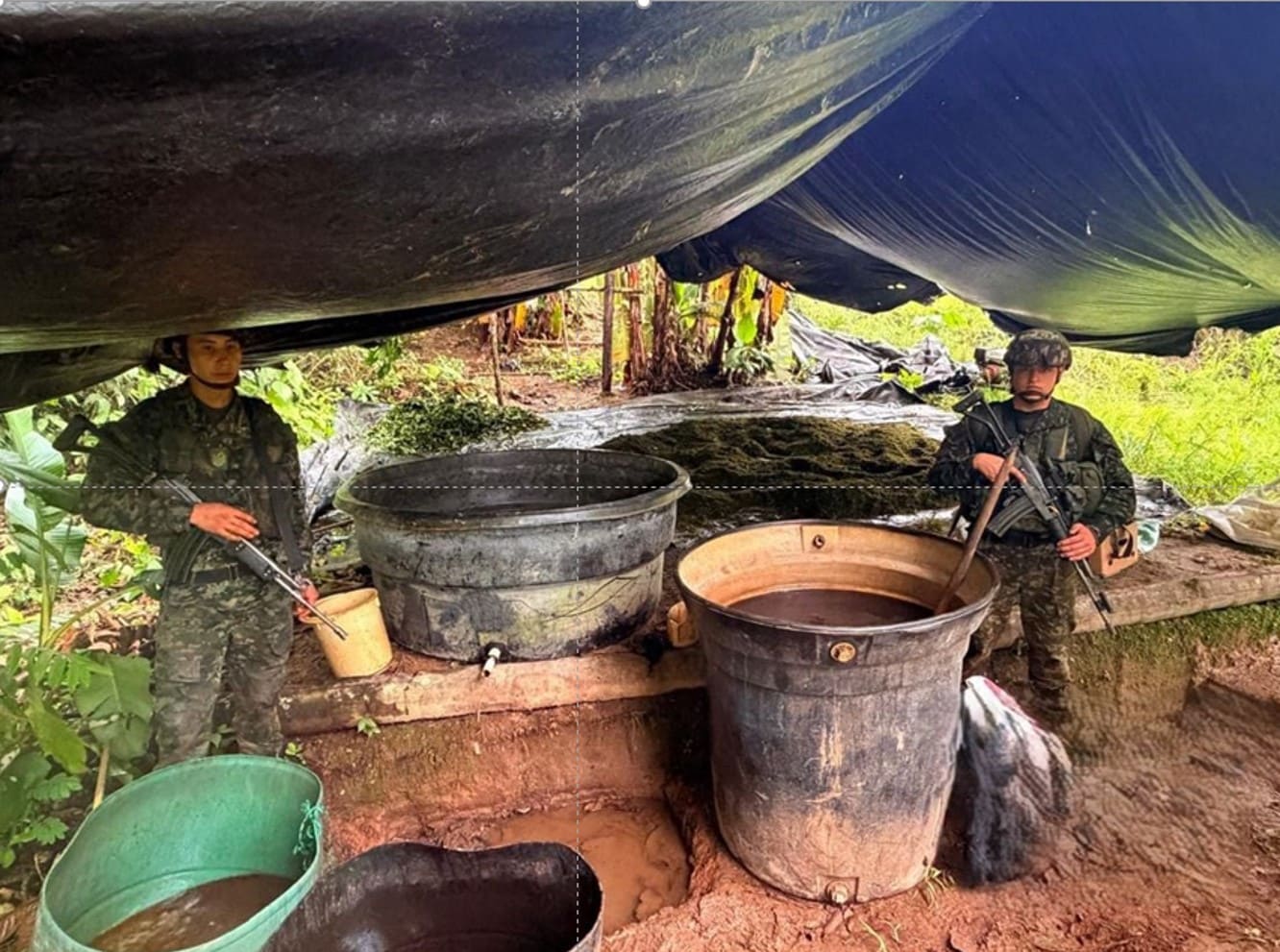 Ejército Nacional continua con ofensiva contra las economías ilícitas del grupo ilegal Comandos de Frontera en Putumayo