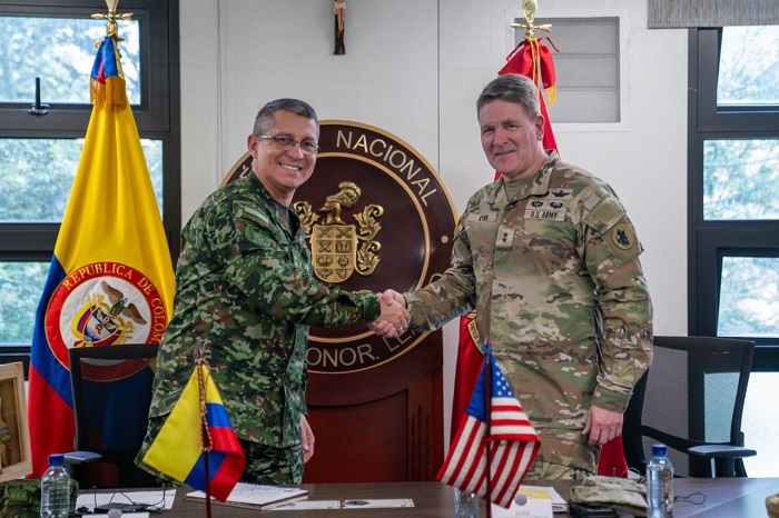 Ejército Nacional recibió la visita del comandante del Ejército Sur de los Estados Unidos en el marco del fortalecimiento de la cooperación bilateral