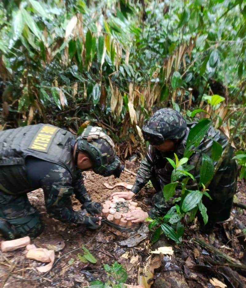 Tropas del Ejército desmantelaron depósito ilegal con material explosivo en zona rural de Putumayo