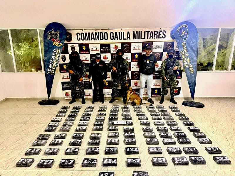 Ejército Nacional ubicó en Rionegro, Antioquia, un depósito ilegal con más de 100 kilos de cocaína listos para su distribución