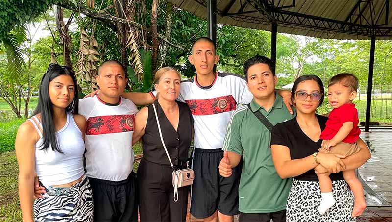 Orgullo de familia: dos jóvenes que comienzan su servicio militar en el Meta