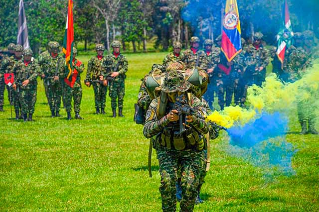 Cuarta División invita a jóvenes de Meta, Guaviare y Vaupés a formarse como oficiales del Ejército Nacional
