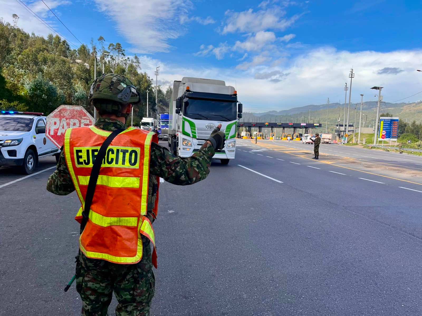 Ejército Nacional despliega cerca de 4000 soldados en vías de Cundinamarca durante las festividades de mitad de año