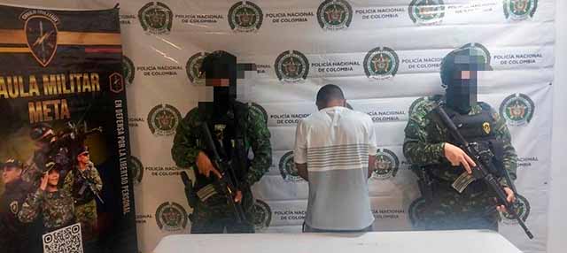 Gaula Militar Meta captura a un hombre requerido por tráfico y porte ilegal de armas de fuego, en Villavicencio