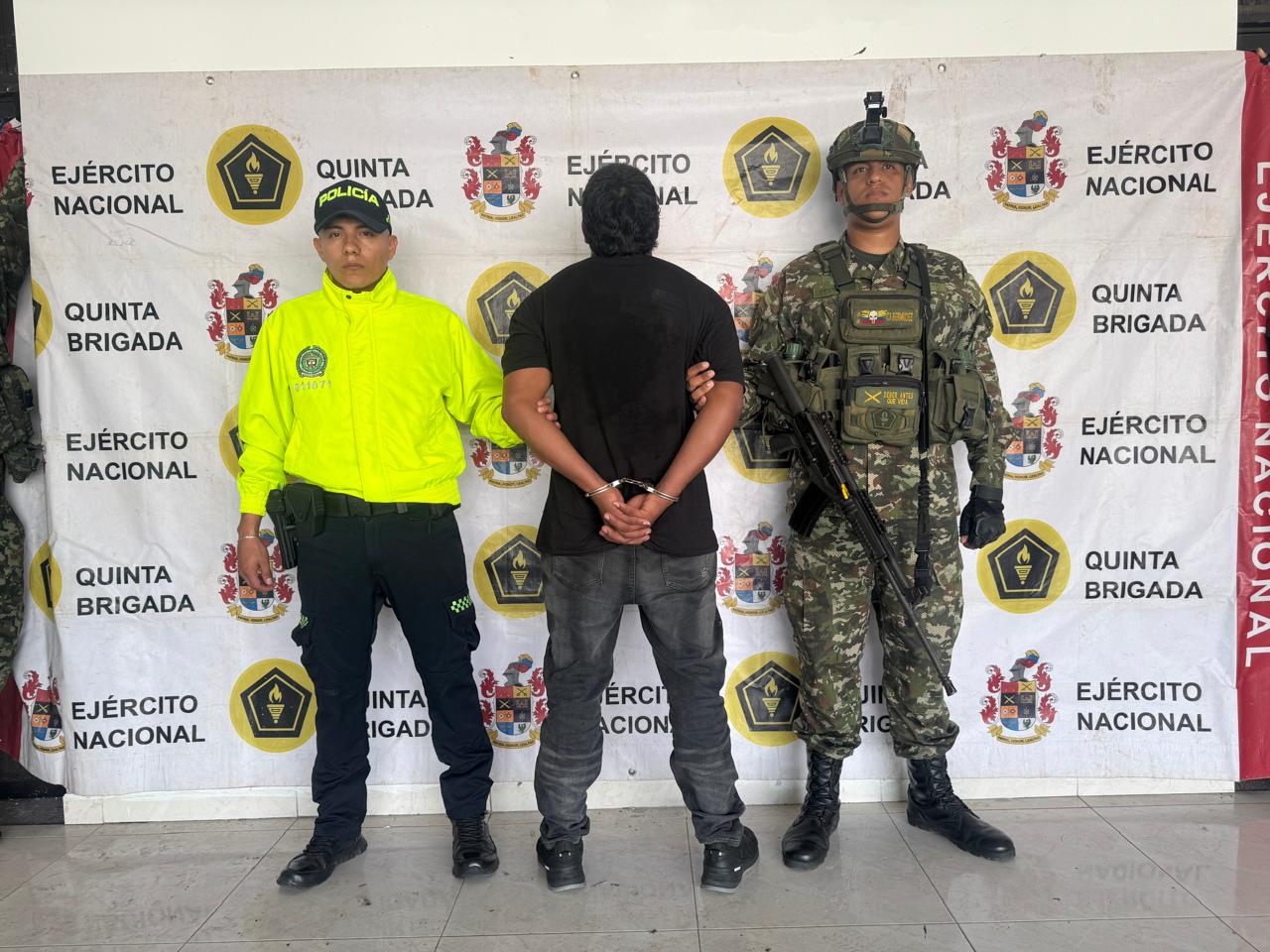 Capturado en Barrancabermeja alias Culebro, señalado cabecilla del grupo armado Cartel del Clan del Golfo y presunto responsable de ataque en el que fueron asesinados dos policías en sur de Bolívar