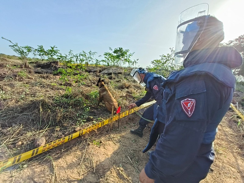 Desminadores destruyen munición sin explosionar en Boquerón y fortalece la seguridad de la comunidad
