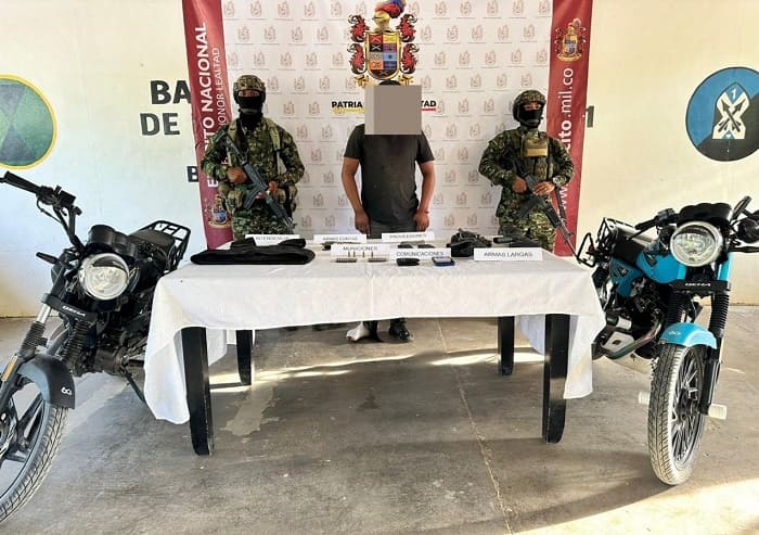 Ejército Nacional captura a dos sujetos e incauta armamento en La Guajira