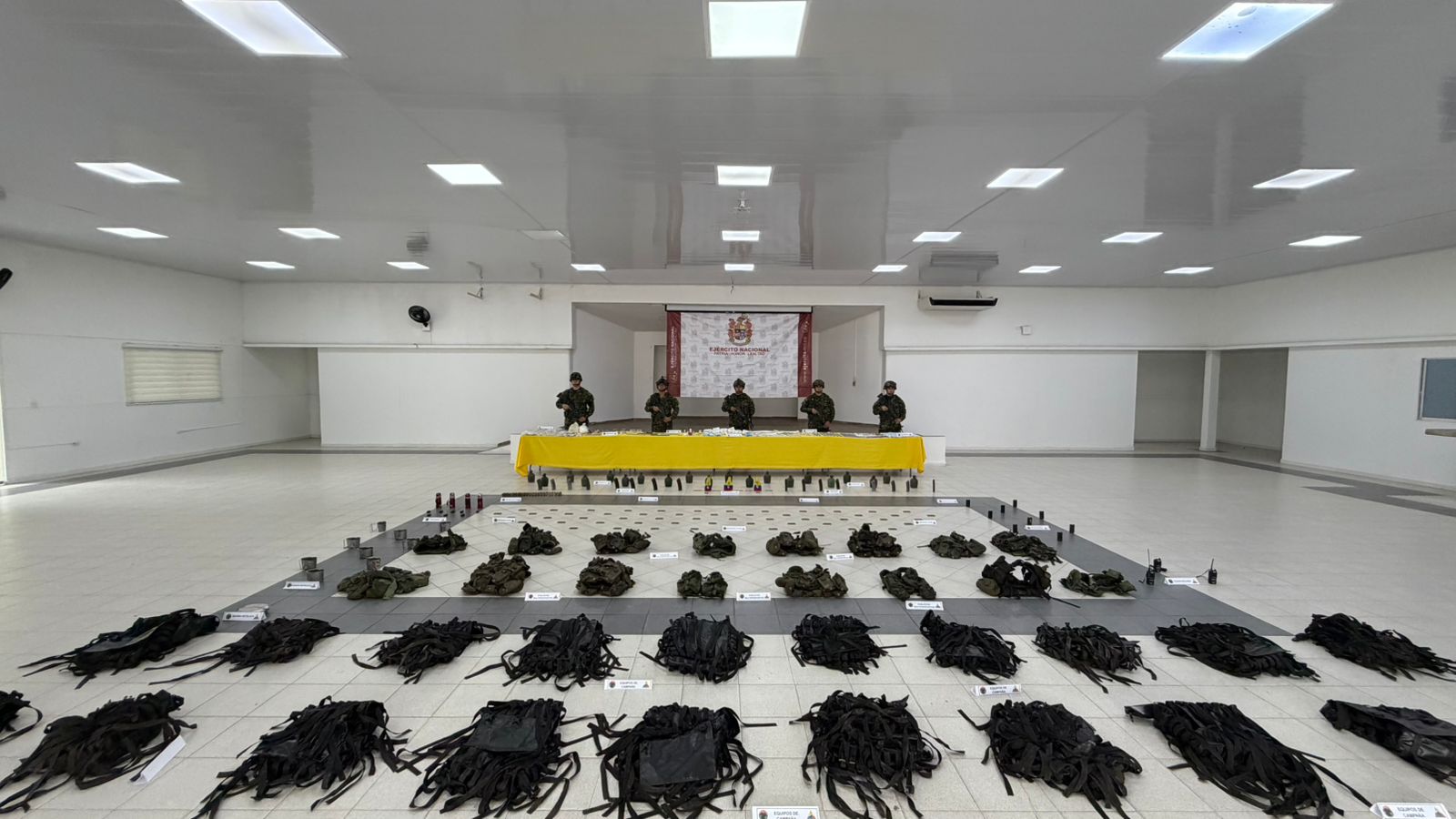 Ejército Nacional neutraliza depósito ilegal con material de guerra, explosivos, elementos de intendencia e insumos médicos, en Támara, Casanare