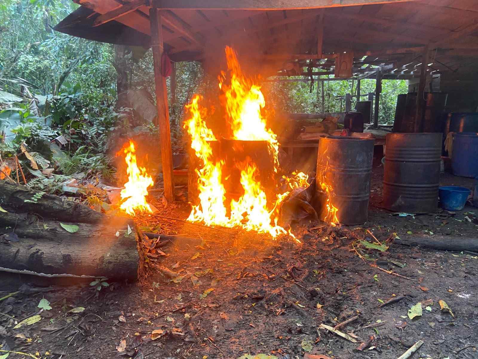 Ejército Nacional continúa debilitando el narcotráfico con la destrucción de 91 laboratorios en Chocó