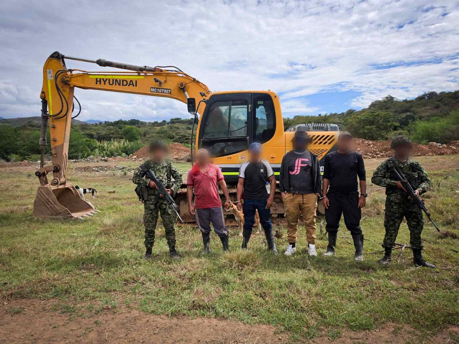 Ejército Nacional golpea minería ilegal en el Huila, y afecta finanzas de la estructura Ismael Ruiz