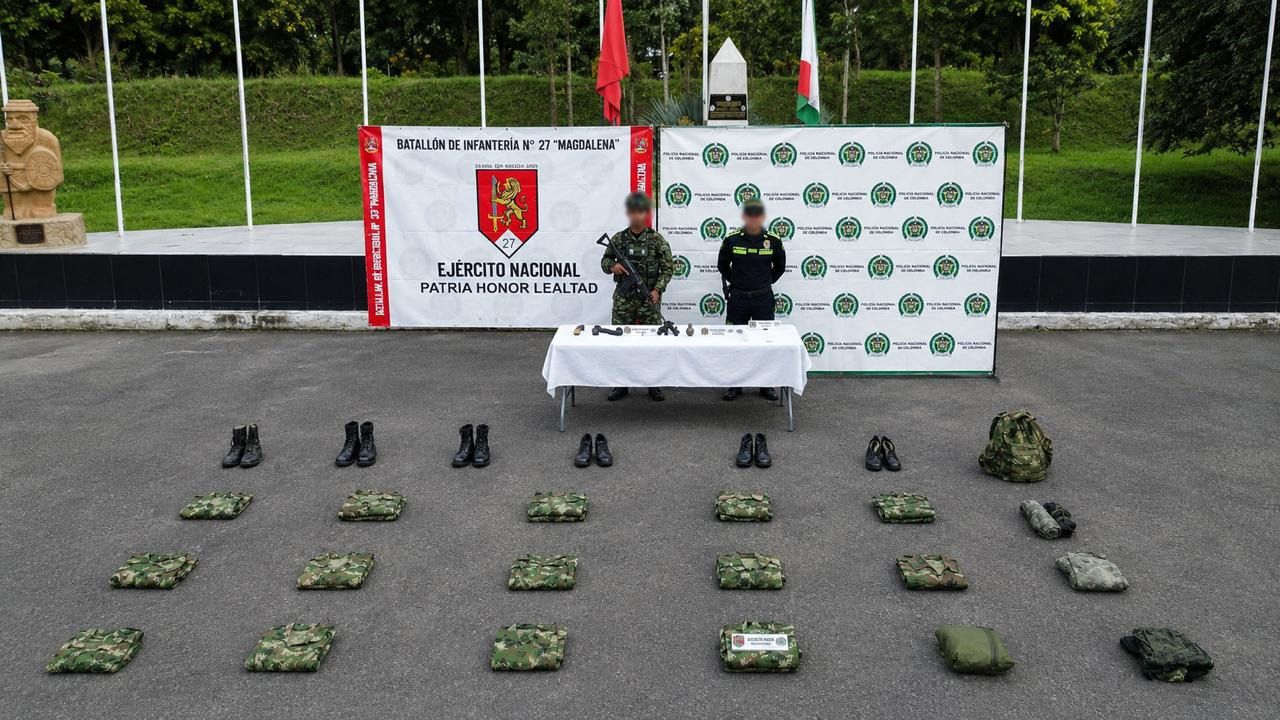 Ejército Nacional en el Huila ubica depósito ilegal de material de guerra del GAO-r Rodrigo Cadete