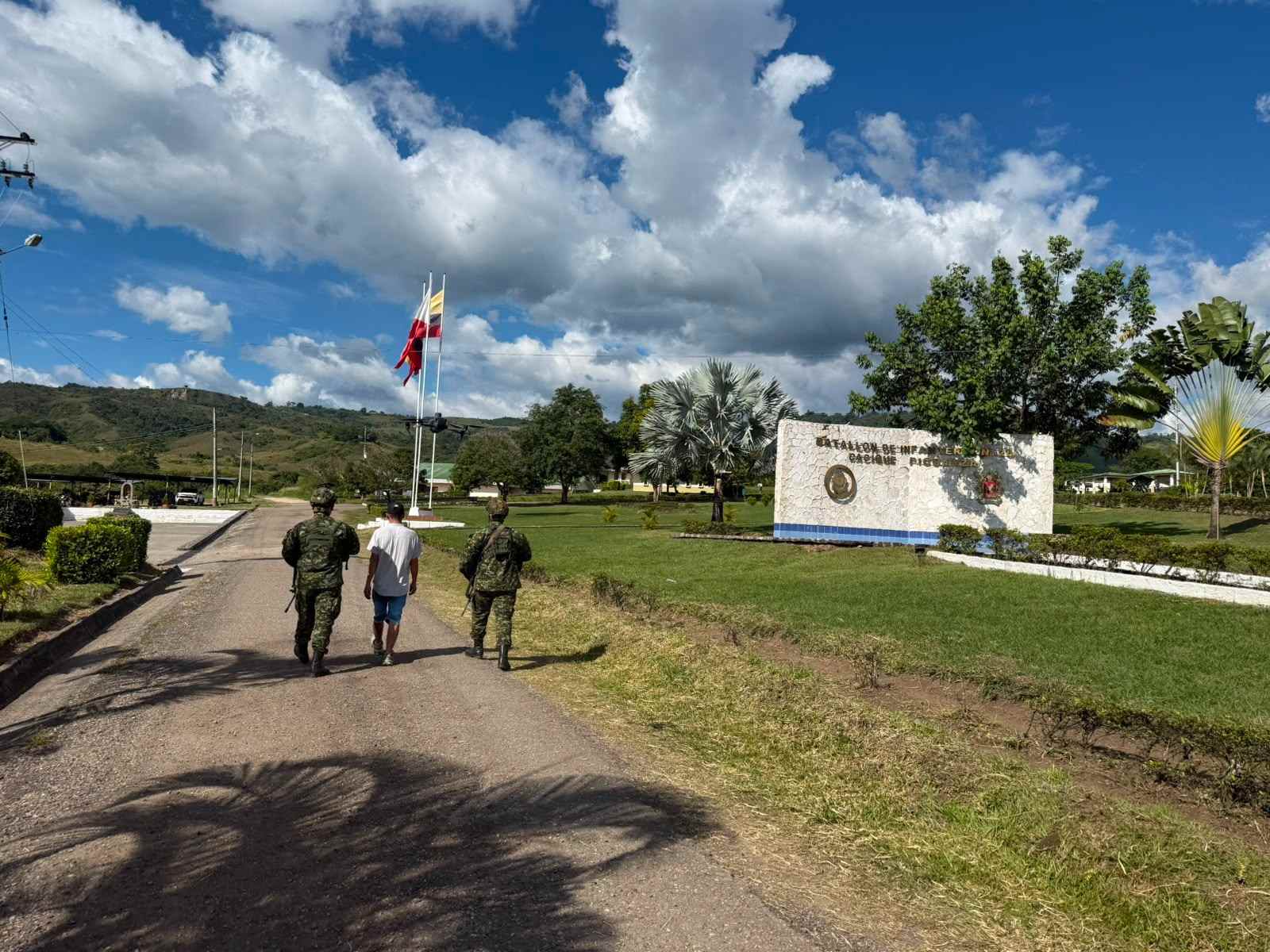 Integrante de grupo armado acudió al Ejército Nacional en Huila para iniciar su retorno a la legalidad