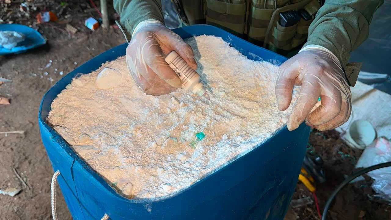 Ejército Nacional evita que el grupo armado ELN comercialice más de media tonelada de clorhidrato de cocaína en Norte de Santander