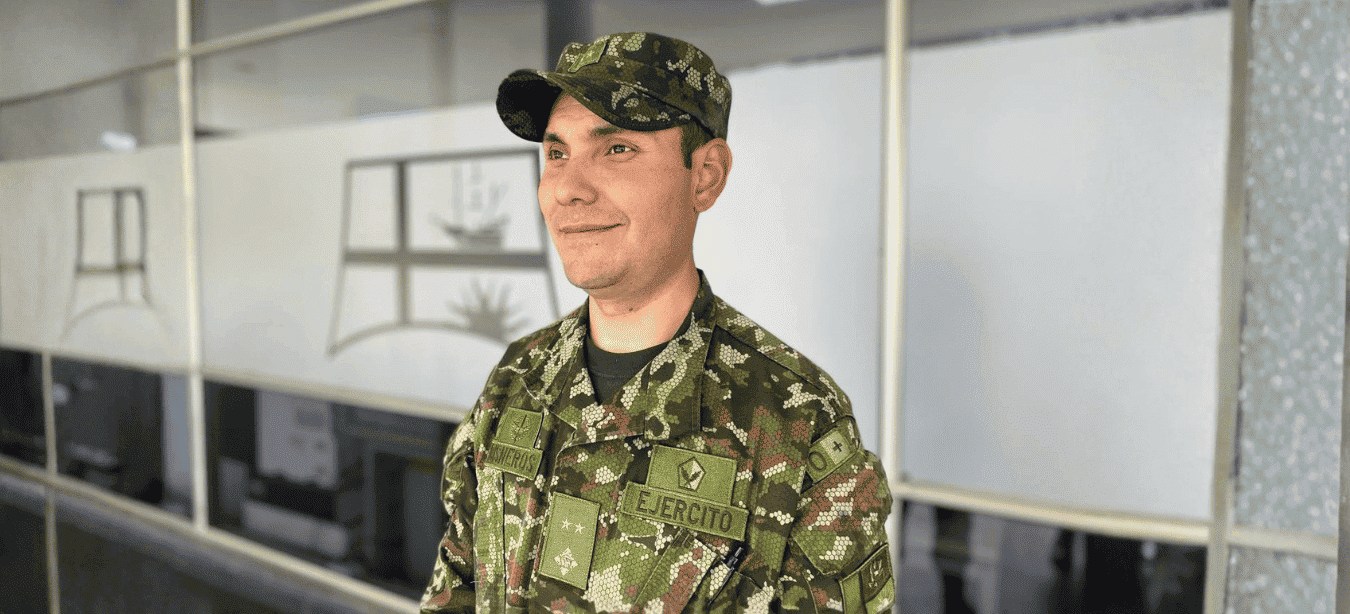 Colores y botones: 216 años en la imagen del Ejército Nacional