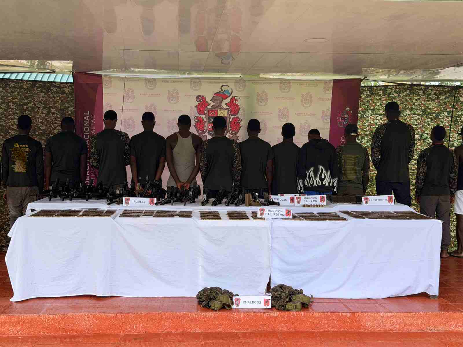 16 integrantes del grupo armado residual Coordinadora Nacional Ejército Bolivariano se sometieron a la justicia y dos menores de edad fueron recuperados tras operaciones militares en Tumaco, Nariño