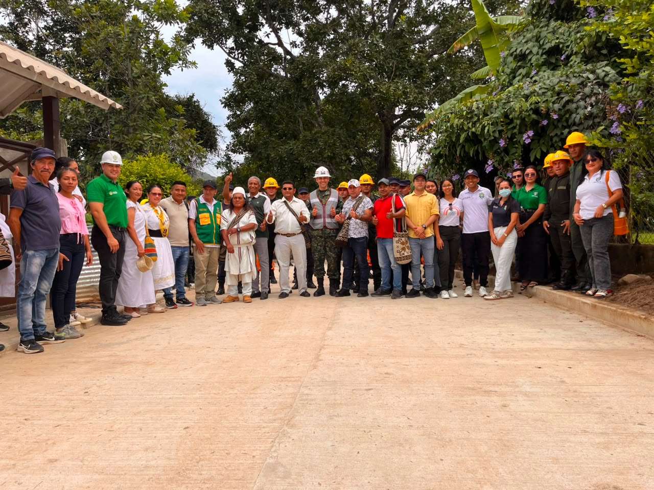 Ingenieros Militares entregan 75 metros lineales de vía pavimentada en Pueblo Bello, Cesar