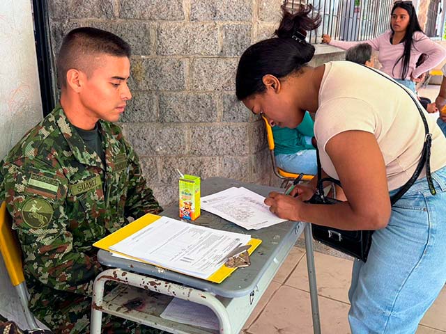 Ejército Nacional llevó servicios de salud y atención social a más de 500 habitantes de Puerto Gaitán, Meta