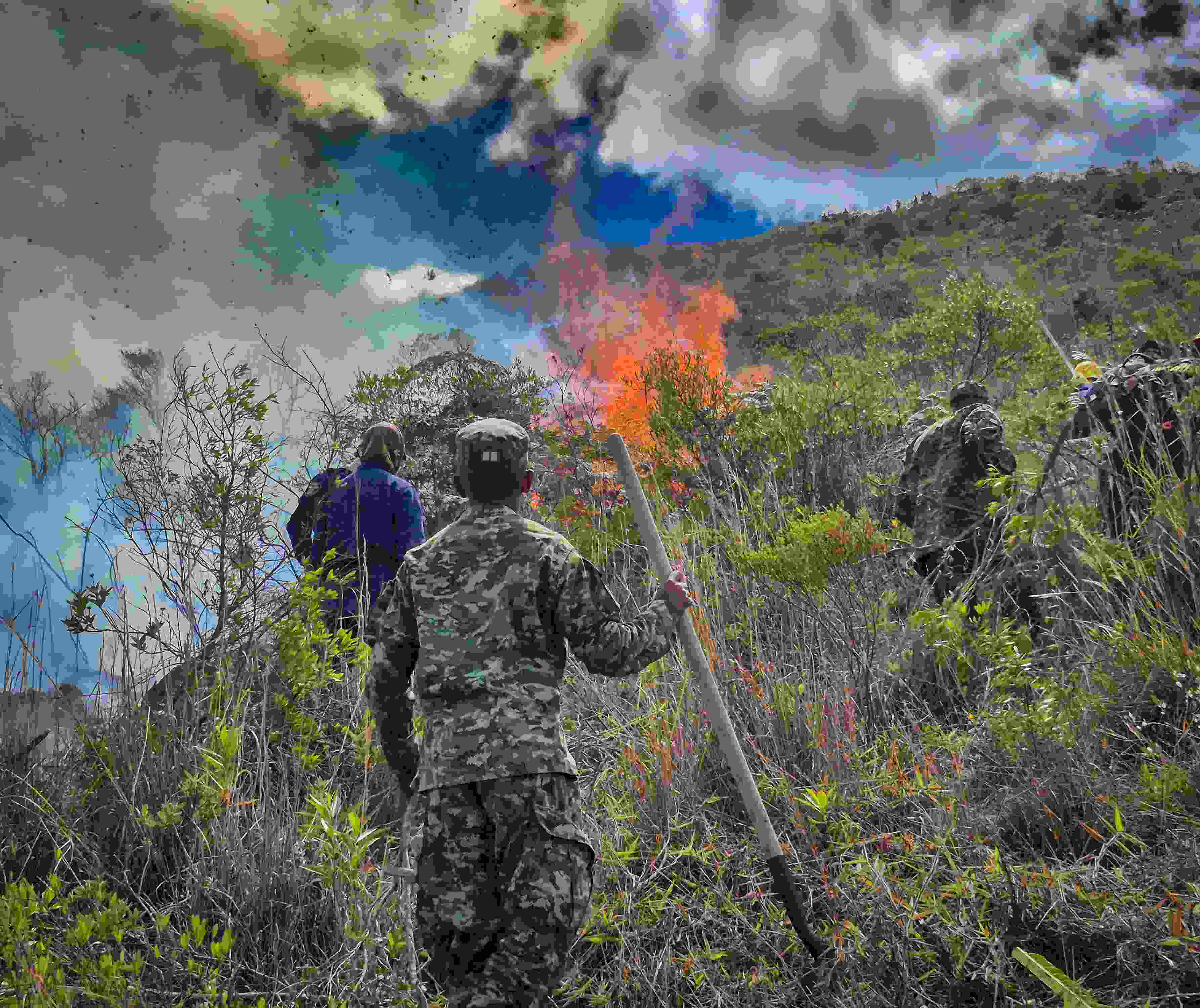 Ejército Nacional fortalece capacidades para atender incendio forestal en Villa de Leyva, Boyacá