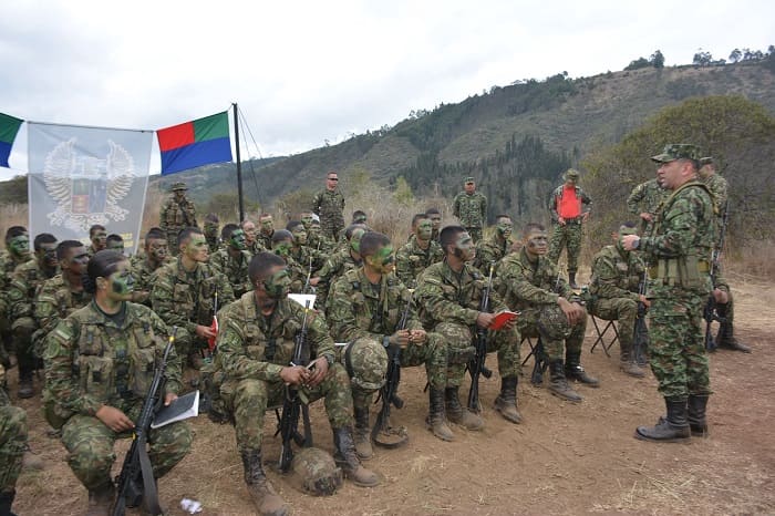 El primer paso de una historia que puede durar toda una vida: incorpórese como oficial del Ejército Nacional