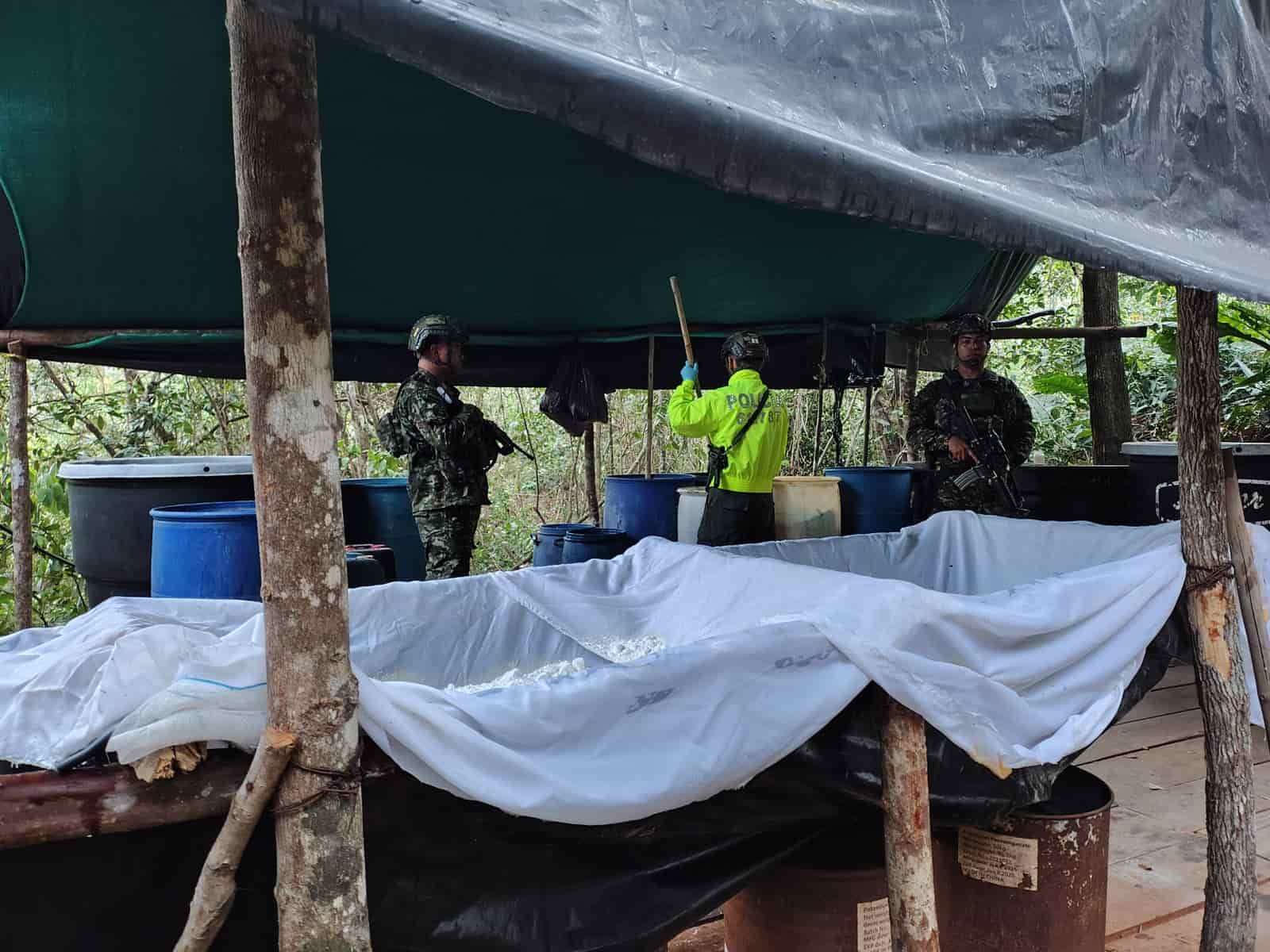 Nuevo golpe a las economías ilícitas del GAO ELN en Norte de Santander, más de una tonelada de clorhidrato de cocaína incautado